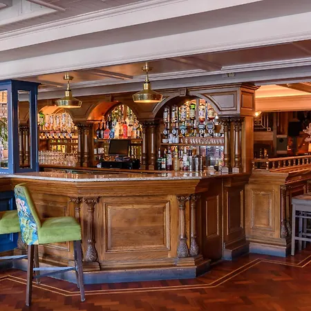 Pv Fallons ロングフォード