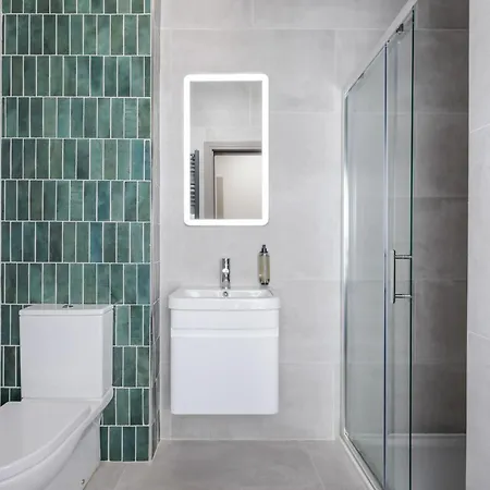 Pv Fallons ロングフォード